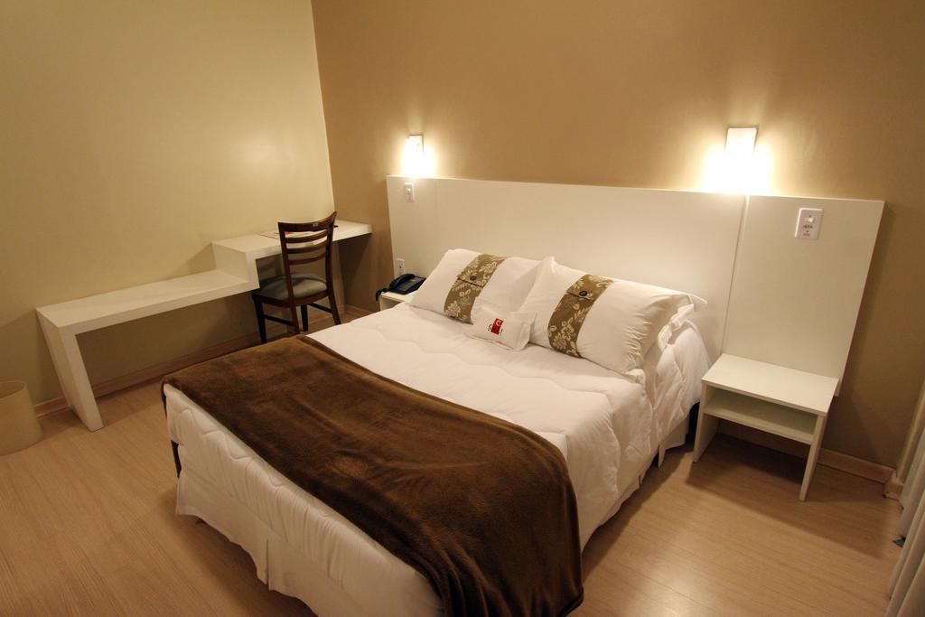 Hotel Curi Executive Pelotas Oda fotoğraf