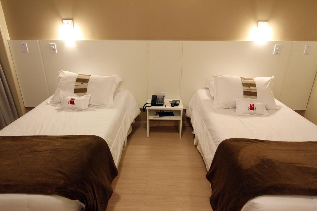 Hotel Curi Executive Pelotas Oda fotoğraf
