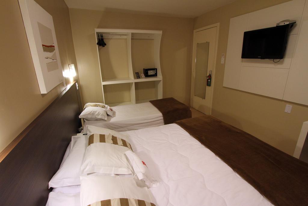 Hotel Curi Executive Pelotas Oda fotoğraf
